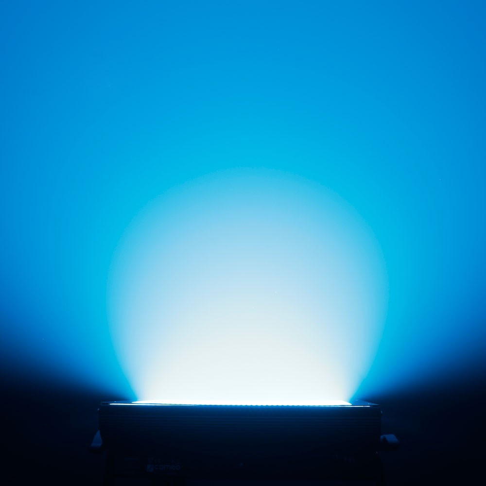 Cameo THUNDER WASH 600 RGB 3 in 1 Strobe, Blinder und Wash Light