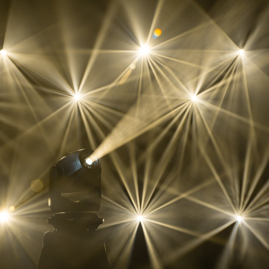 Cameo AUROSPOT Z300 LED Moving Head