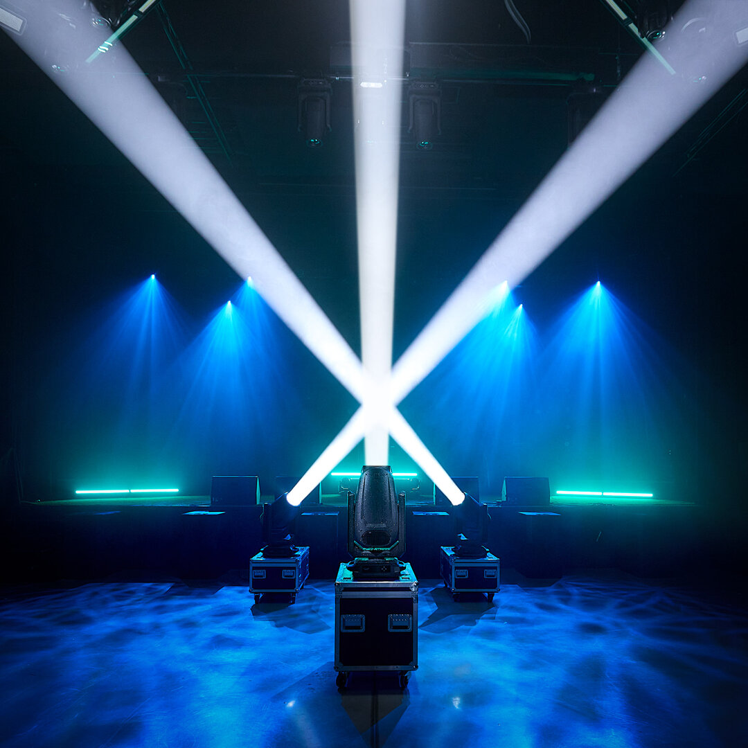 Cameo OPUS X4 IP IP65 LED Spot Profile Moving Head